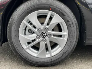 Mazda 2 Hybrid Centre-line