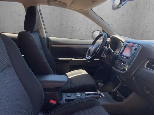 Mitsubishi Outlander 2.2 DID Style 4WD Automatic