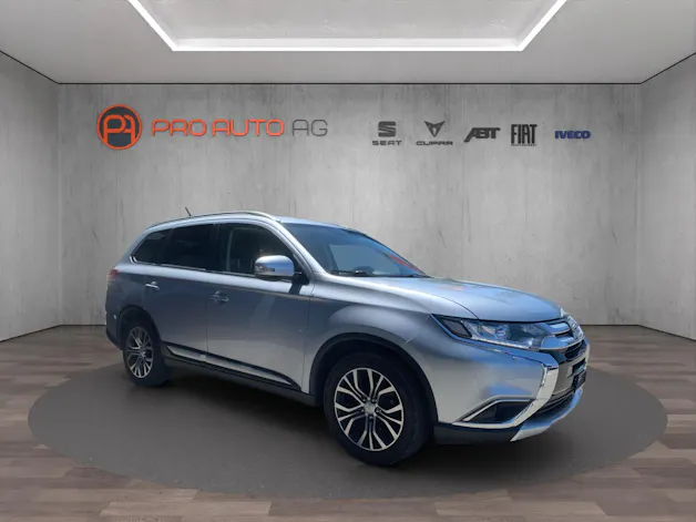 Mitsubishi Outlander 2.2 DID Style 4WD Automatic