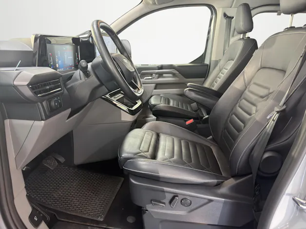 Ford Tourneo Bus 320 L2H1 Titanium Automat