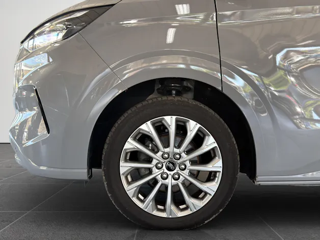 Ford Tourneo Bus 320 L2H1 Titanium Automat