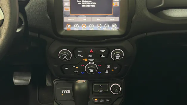 Jeep Renegade 1.3 T PHEV Swiss Limited Plus Sky AWD
