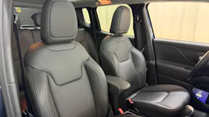 Jeep Renegade 1.3 T PHEV Swiss Limited Plus Sky AWD