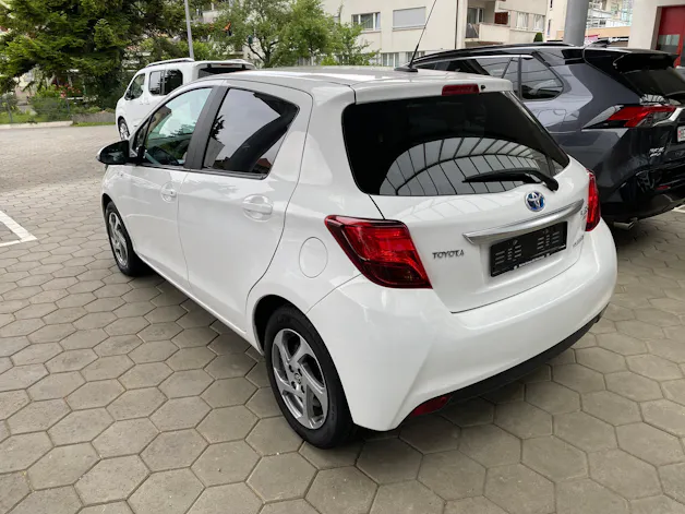 Toyota Yaris 1.5 VVT-i Hybrid Luna e-CVT