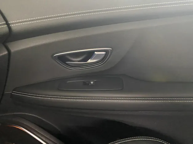 Renault Scénic 1.6 dCi Initiale Paris EDC