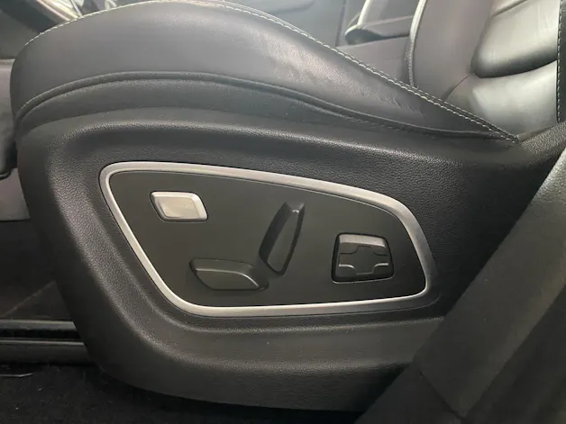 Renault Scénic 1.6 dCi Initiale Paris EDC