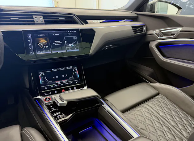 Audi e-tron S quattro