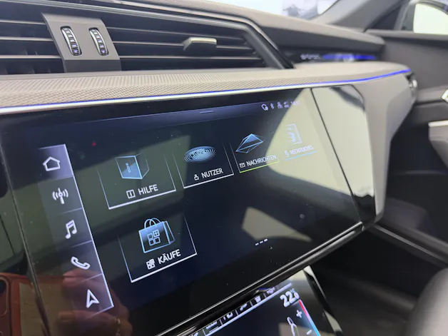 Audi e-tron S quattro