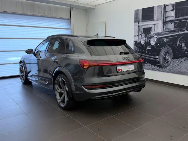 Audi e-tron S quattro