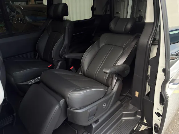 Hyundai Staria Premium 1.6 T-GDi HEV Vertex A