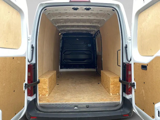 Renault Master T35 2.0 Blue dCi 130 L3H2 Extra