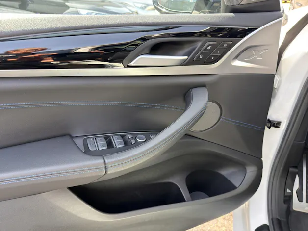 BMW iX3 Impressive