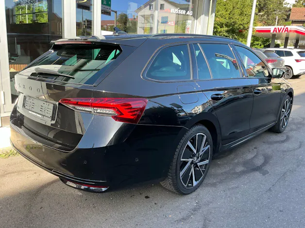 Škoda Octavia Combi 1.5 TSI 150PS Sportline *** 5 JAHRA SKODA WERKSGARANTIE ***