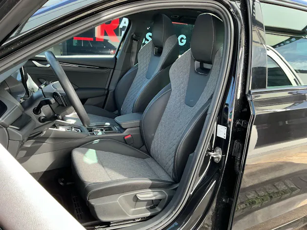 Škoda Octavia Combi 1.5 TSI 150PS Sportline *** 5 JAHRA SKODA WERKSGARANTIE ***