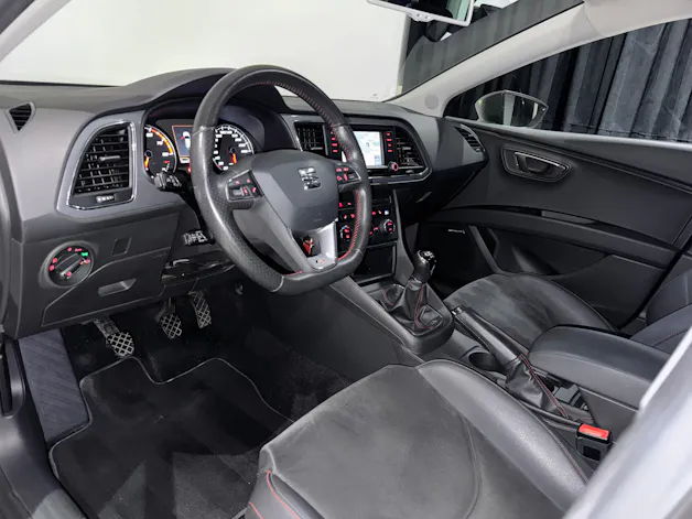 SEAT Leon ST 1.8 TSI FR | AHK 1500Kg | CH |