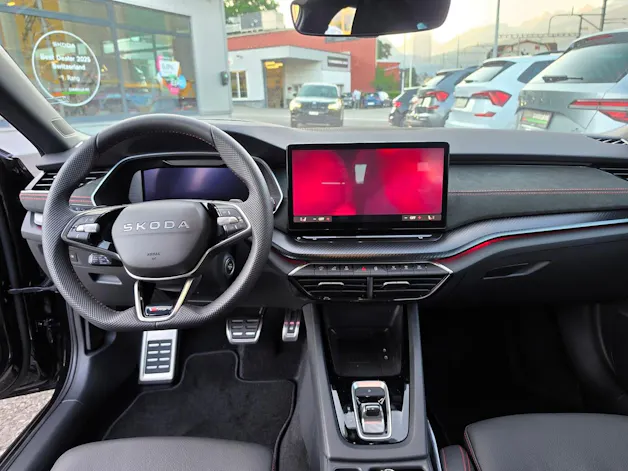 SKODA Octavia Combi 2.0 TSI DSG RS 30 Years Edition