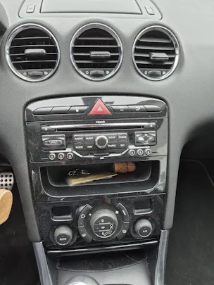 Peugeot 308 CC 1.6 16V Turbo Platinum