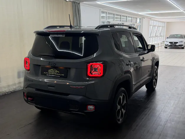 Jeep Renegade 2.0 MJ Trailhawk AWD + Low Range 9ATX