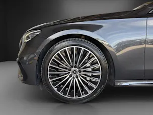 Mercedes-Benz E 200 9G-Tronic 4Matic
