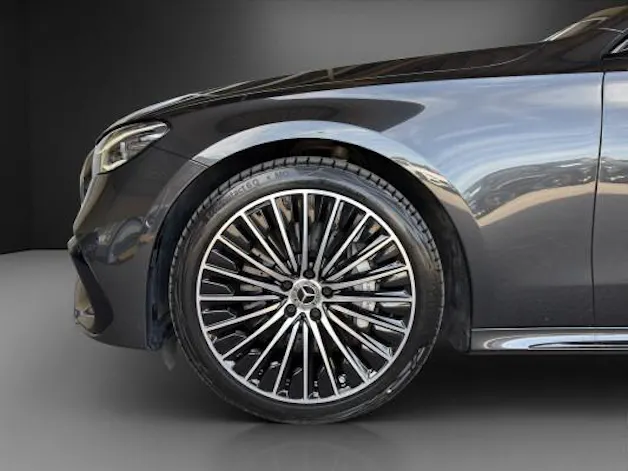 Mercedes-Benz E 200 9G-Tronic 4Matic