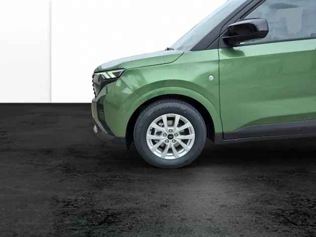 Ford Tourneo Courier 1.0 EcoBoost Titanium