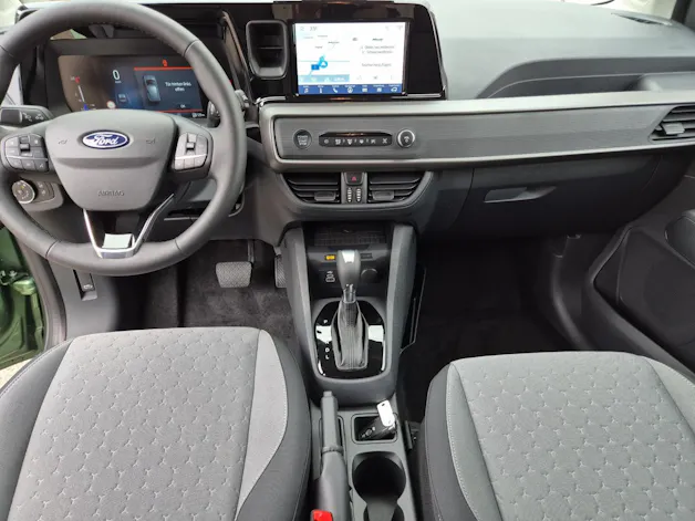 Ford Tourneo Courier 1.0 EcoBoost Titanium