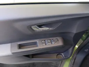 Ford Tourneo Courier 1.0 EcoBoost Titanium