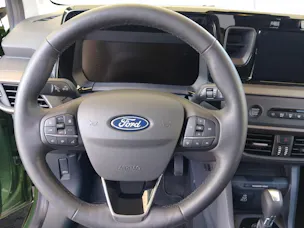 Ford Tourneo Courier 1.0 EcoBoost Titanium