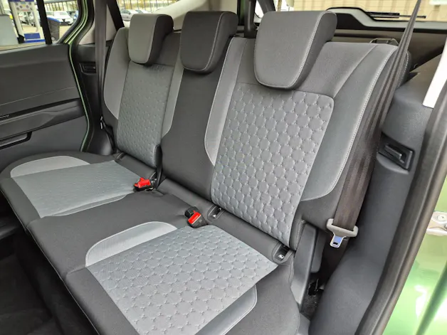 Ford Tourneo Courier 1.0 EcoBoost Titanium