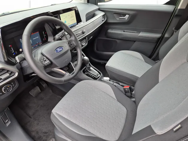 Ford Tourneo Courier 1.0 EcoBoost Titanium