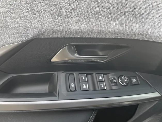 Peugeot 5008 1.2 Hybrid 145 GT