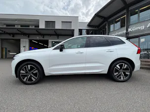 Volvo XC60 B5 Benzin Mild Hybrid AWD Plus Dark Geartronic