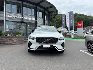 Volvo XC60 B5 Benzin Mild Hybrid AWD Plus Dark Geartronic