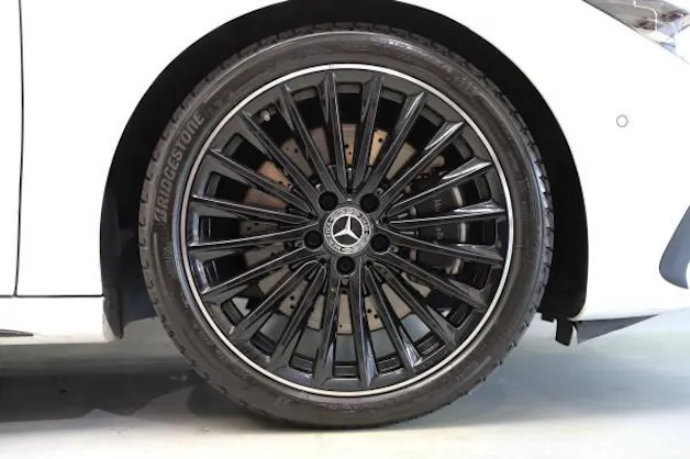 MERCEDES-BENZ CLA SB 250 8G-DCT 4M