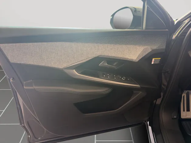 Peugeot 5008 1.2 Hybrid 145 GT