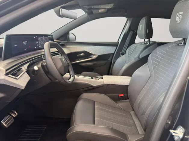 Peugeot 5008 1.2 Hybrid 145 GT