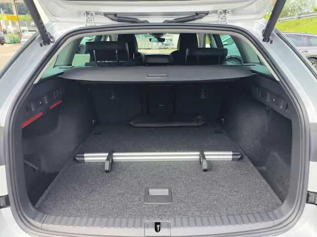 Škoda Octavia Combi 1.5 TSI mHEV DSG Selection