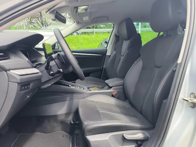 Škoda Octavia Combi 1.5 TSI mHEV DSG Selection