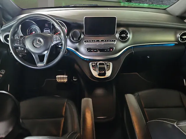 Mercedes-Benz V 300 d lang Avantgarde 4Matic 9G-Tronic