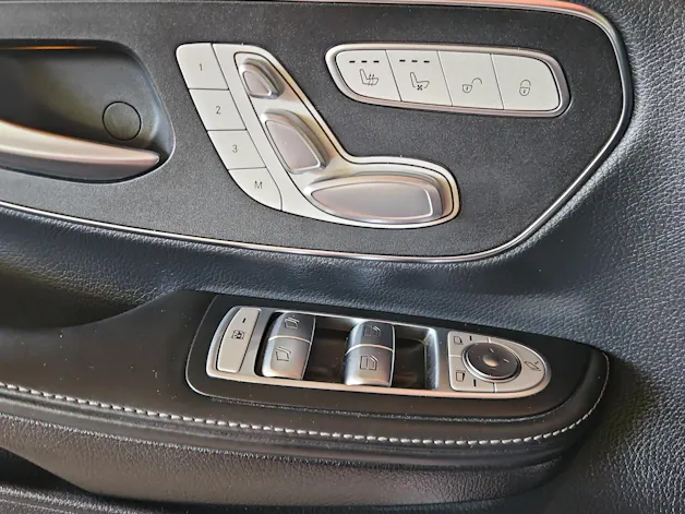 Mercedes-Benz V 300 d lang Avantgarde 4Matic 9G-Tronic