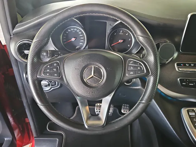Mercedes-Benz V 300 d lang Avantgarde 4Matic 9G-Tronic
