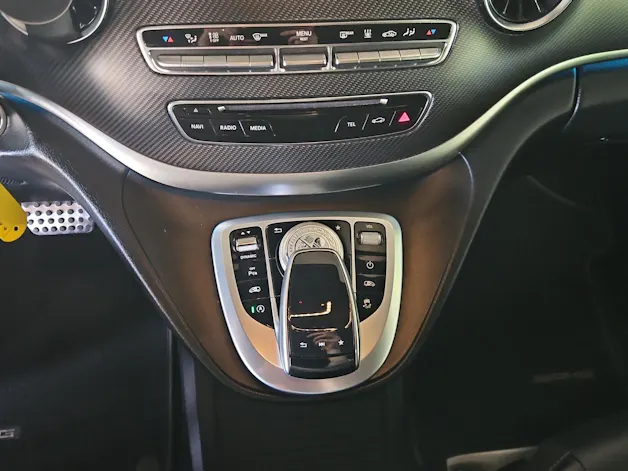 Mercedes-Benz V 300 d lang Avantgarde 4Matic 9G-Tronic