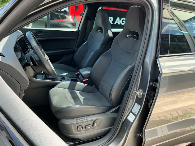 Cupra Ateca 2.0 TSI VZ 4Drive *** PANORAMADACH & ANHÄNGERKUPPLUNG ***