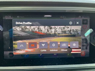 Cupra Ateca 2.0 TSI VZ 4Drive *** PANORAMADACH & ANHÄNGERKUPPLUNG ***