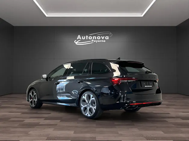 Škoda Octavia Combi 2.0 TSI DSG RS 30 Years Edition