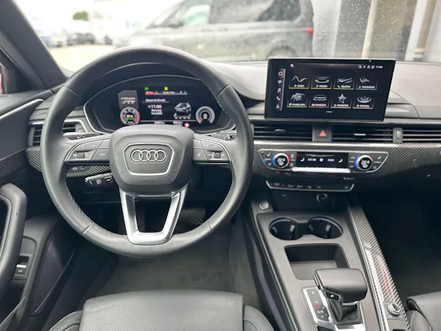 Audi A4 Avant 40 TDI S line Attraction quattro S-tronic