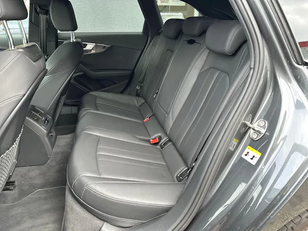 Audi A4 Avant 40 TDI S line Attraction quattro S-tronic