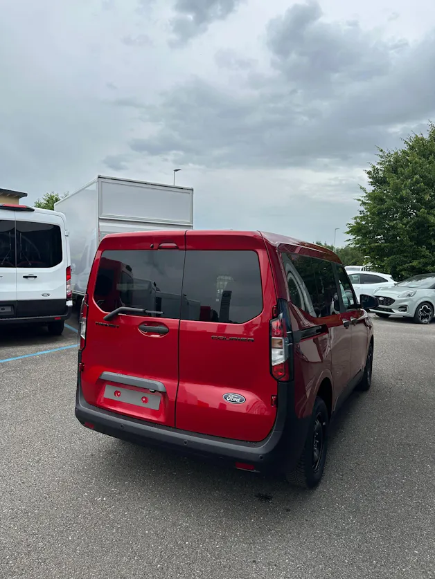 Ford Transit Courier dcab. van 1.0 Trend/125CV/Aut.