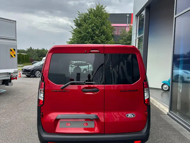 Ford Transit Courier dcab. van 1.0 Trend/125CV/Aut.