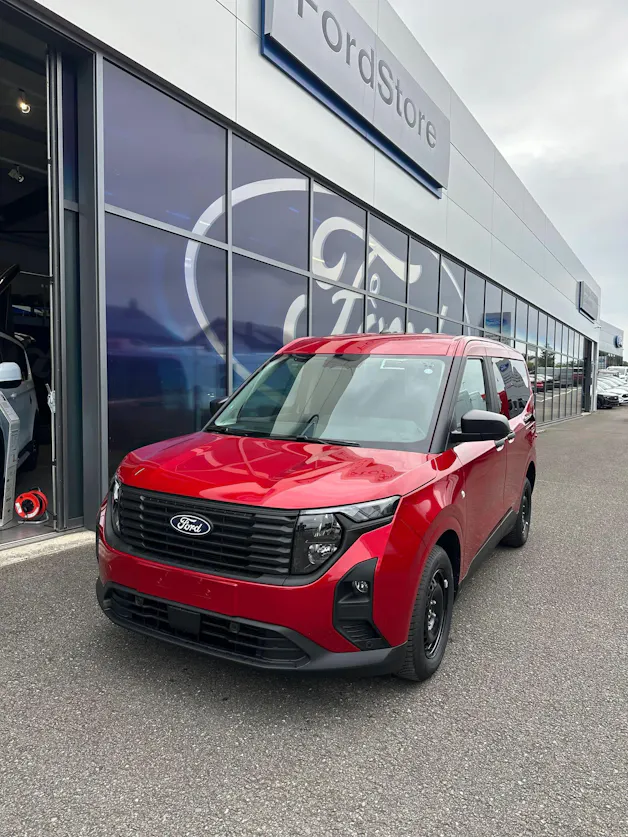 Ford Transit Courier dcab. van 1.0 Trend/125CV/Aut.